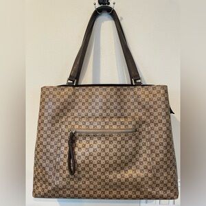 Liz Claiborne Women Purse Handbag Zip Tote Brown Tan Faux Leather Shoulder Large